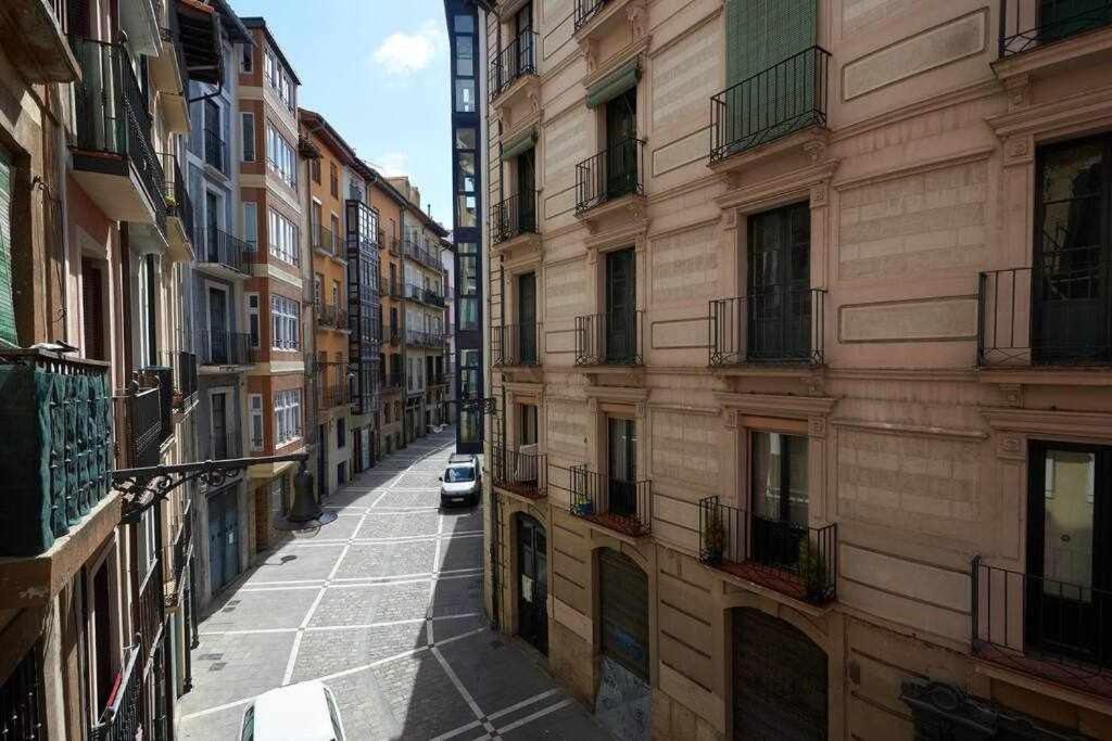 Ayla Ayuntamiento Apartamento Pamplona Exterior foto